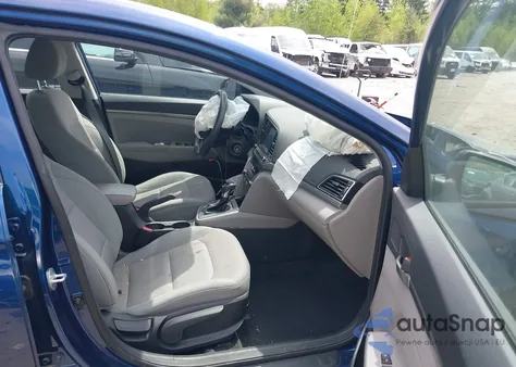 2017 Hyundai Elantra Se z USA, uszkodzony, nr VIN 5NPD84LF9HH060620